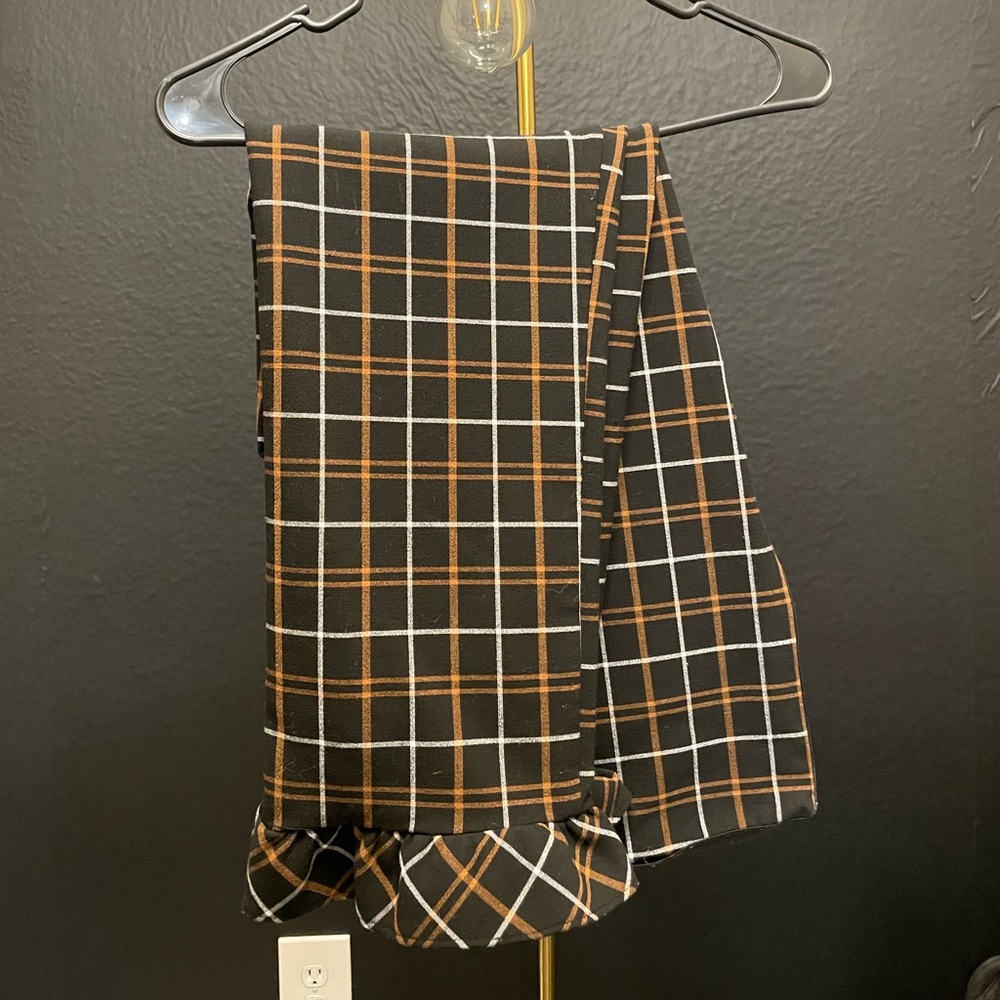 Zara Pants, Size M, Black with orange color.